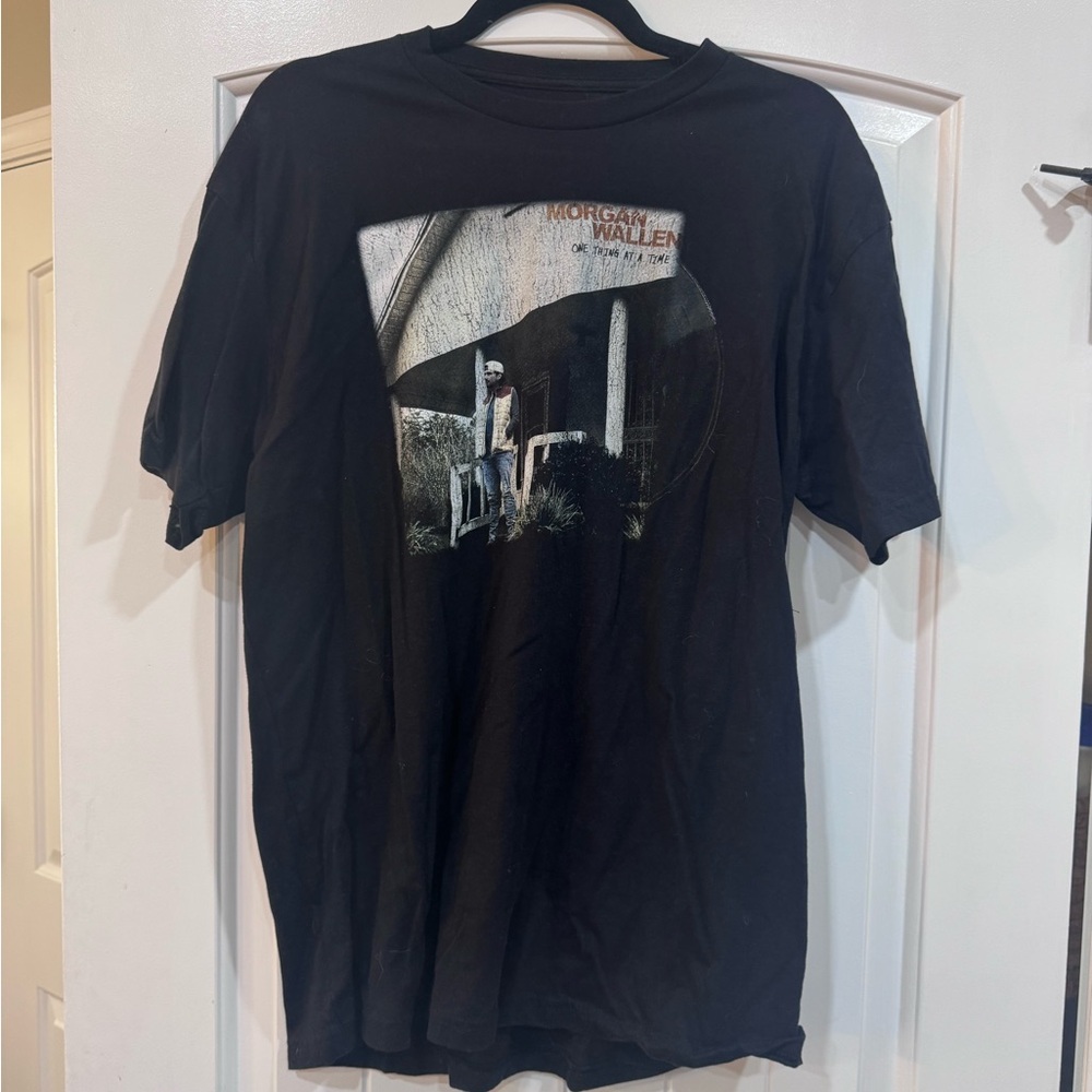 Morgan Wallen Graphic Tour Tee in Black